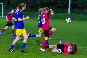 Bild 255 - B-Juniorinnen TSV Gnutz o.W. - SV Wahlstedt : Ergebnis: 1:1
